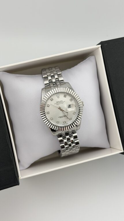 Годинник люкс якості